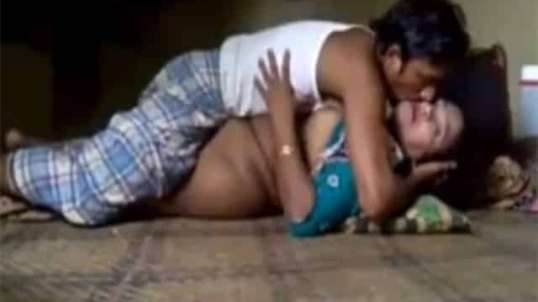 Desi Guy Fucking His Wife Homemade MMS Video