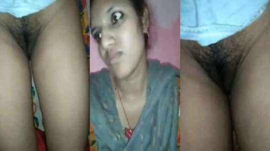 Shy Desi Girl Pussy Show In The Bathroom