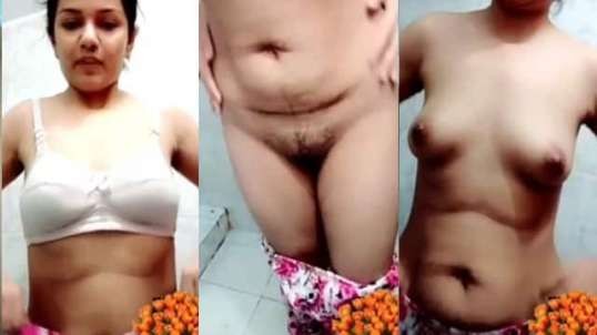 Beautiful Paki GF Displaying Her Virgin Naked Pussy