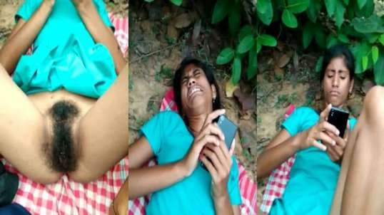Desi Girl Bushy Pussy Show Outdoors