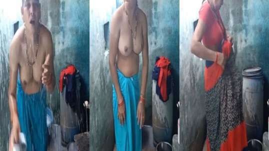 Mature Topless Village Aunty Bathing Caught On Cam