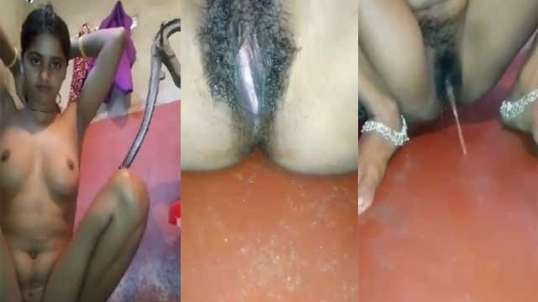 Dehati Bhabhi Pissing Selfie MMS Video