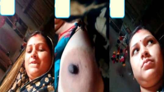 Sexy Bhabhi Boob Show On Video Call