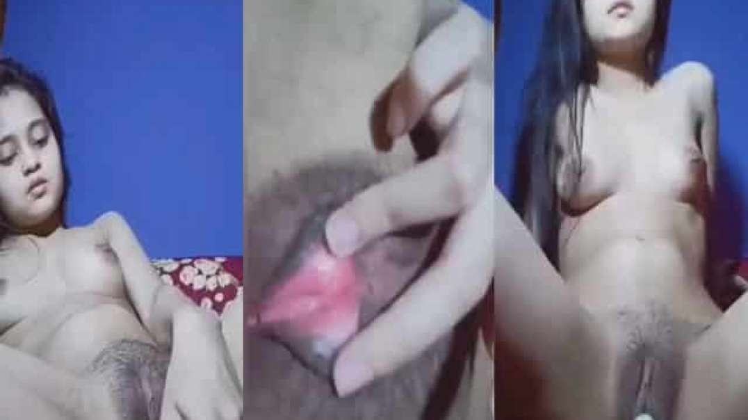 Horny Bangladeshi Chittagong Girl Dildoing Pussy