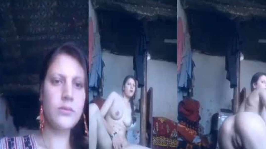 Hot Indian Village Beauty Nude MMS Selfie