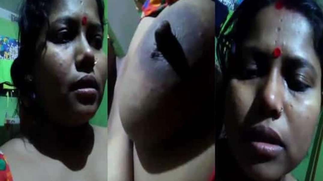 Bengali Wife Showing Boobs For Her Secret Lover