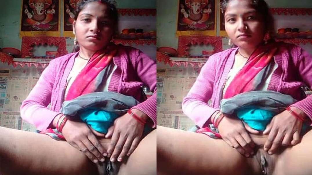 Innocent Cute Village Wife Showing Her Pussy On Cam