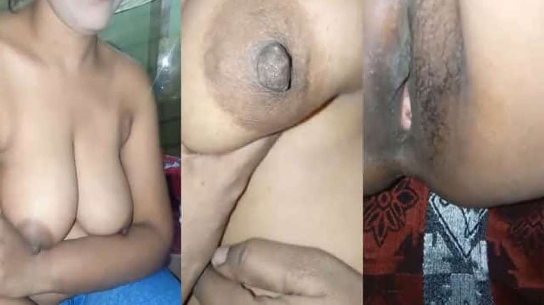 Topless Sitting Mature Desi Beauty Wife