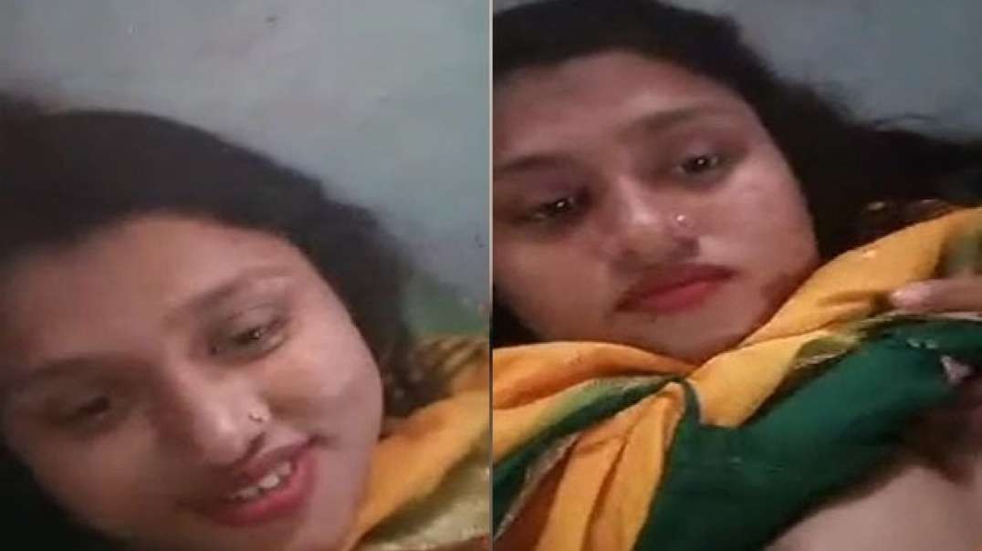 Bangladeshi Bhabhi Showing Boobs To Her Boyfriend