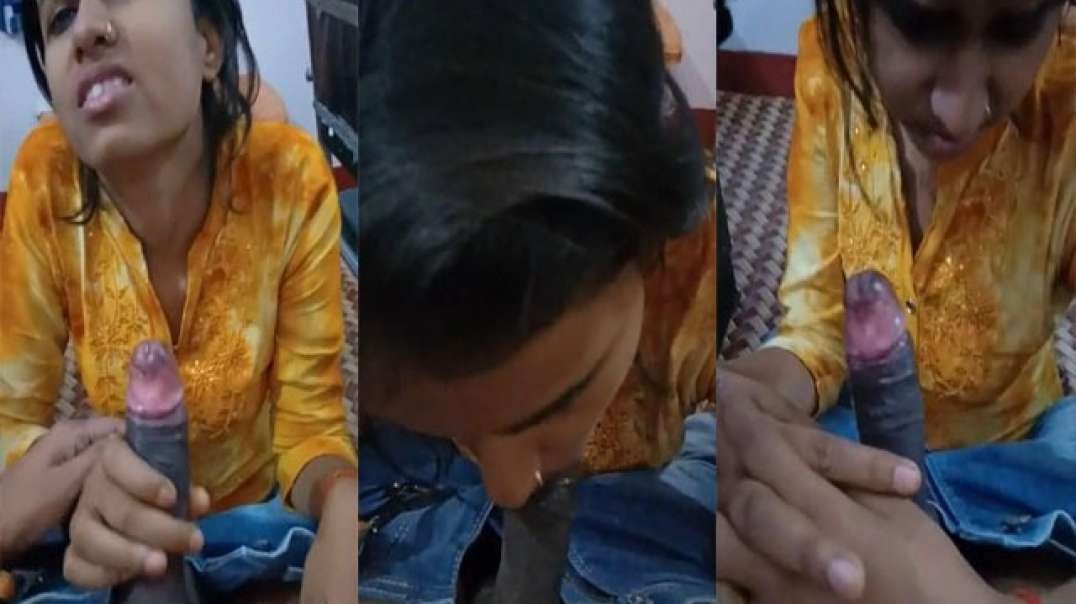 Desi Salesgirl Sucking Dick Inside The Toilet