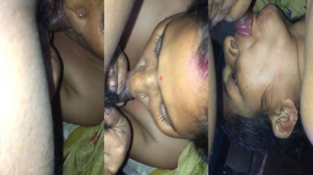Mature Desi Bhabhi Sucking Young Dick