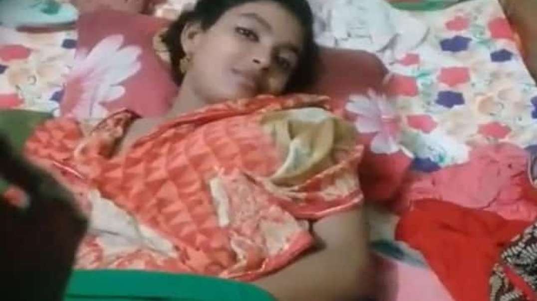 Beautiful Bengali Girl Exposing Her Virgin Pussy