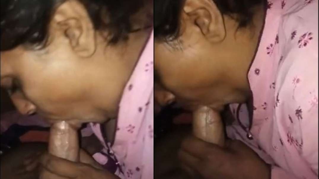 Big Boobs Pakistani Aunty Sucking Young Dick