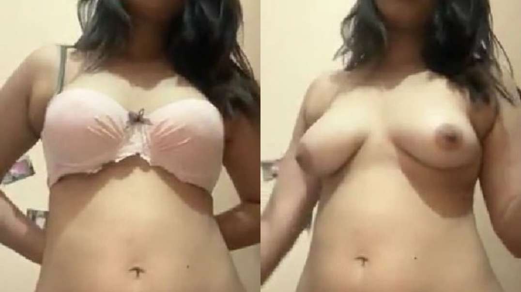 Sexy Indian Punjabi Girl Stripping Nude On Selfie Cam