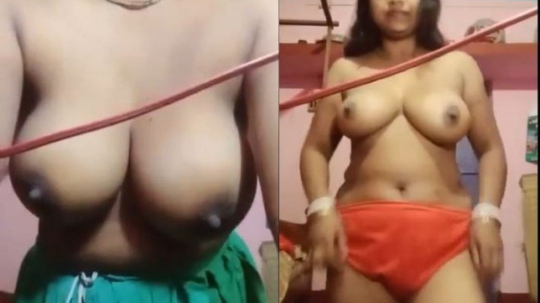 Bengali Boudi Showing Her Assets On Cam