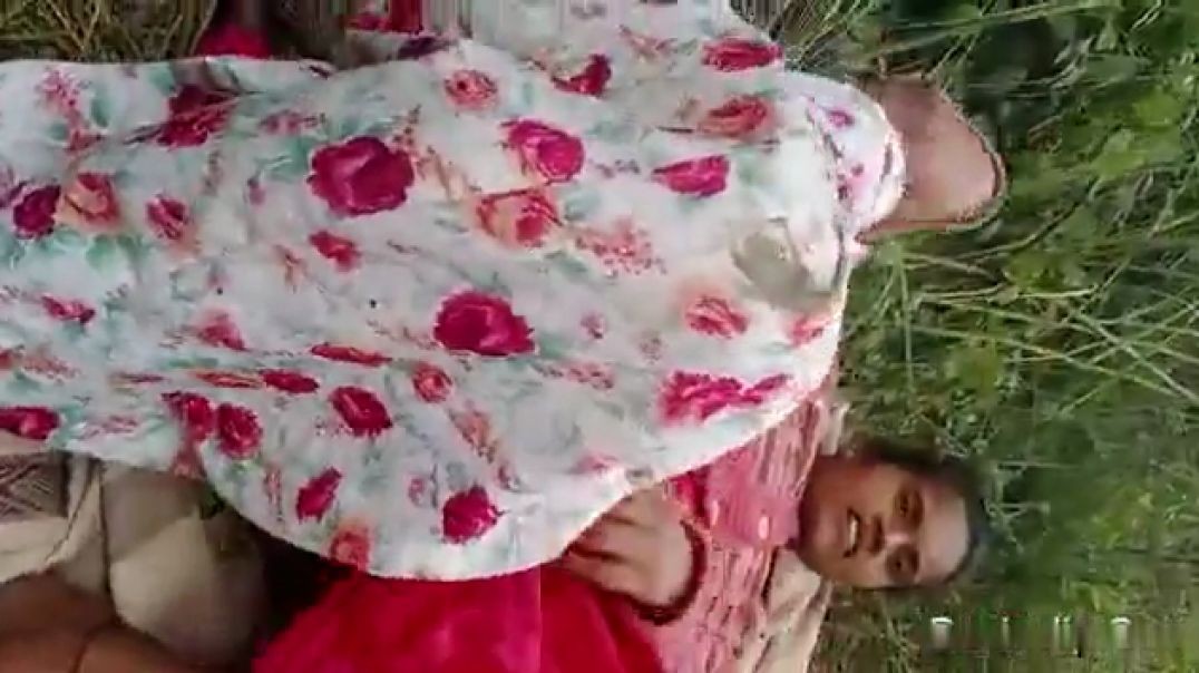 Desi Aunty fucking in outdoor
