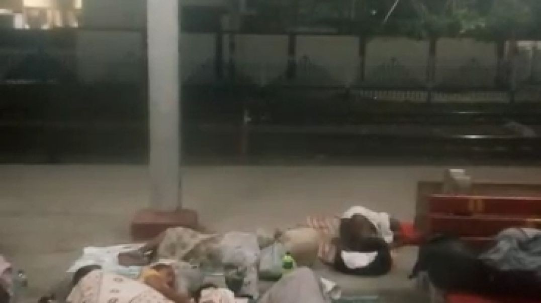 Open sex in railway station