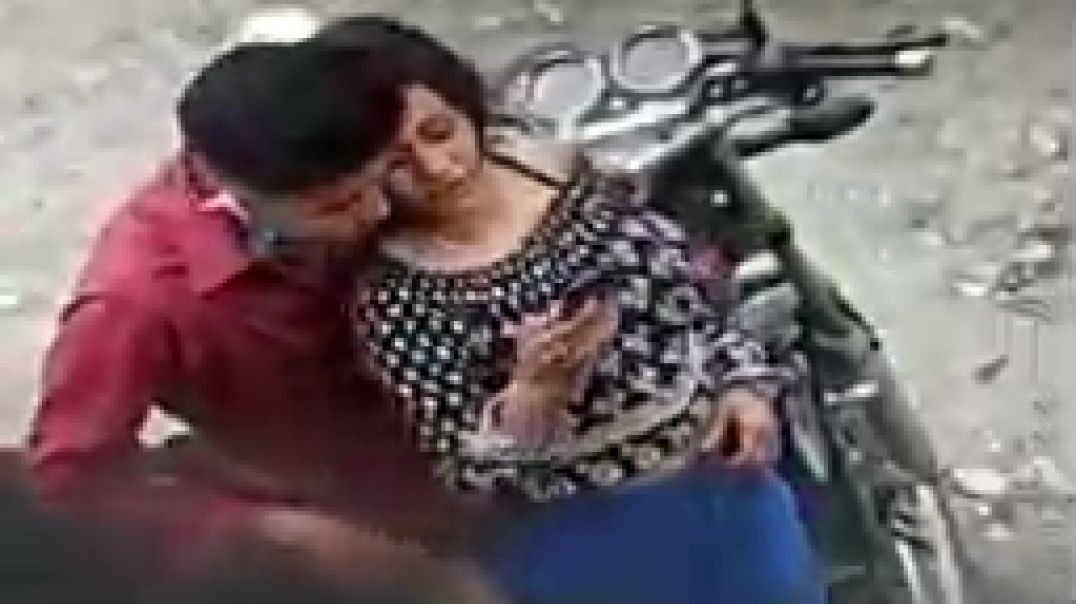 couple outdoor fuck in bike