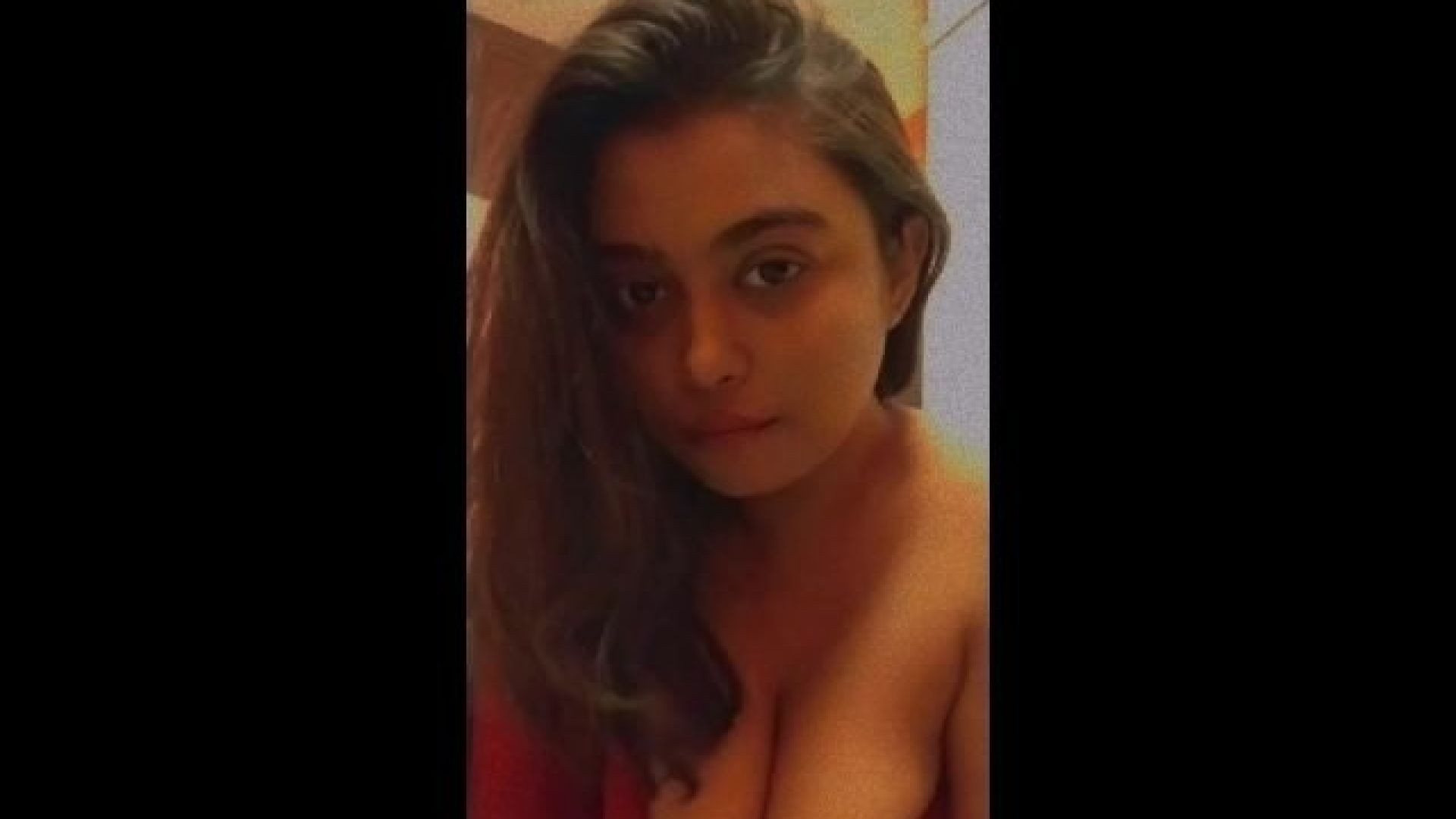 Beautiful Sexy Girl Showing Boobs