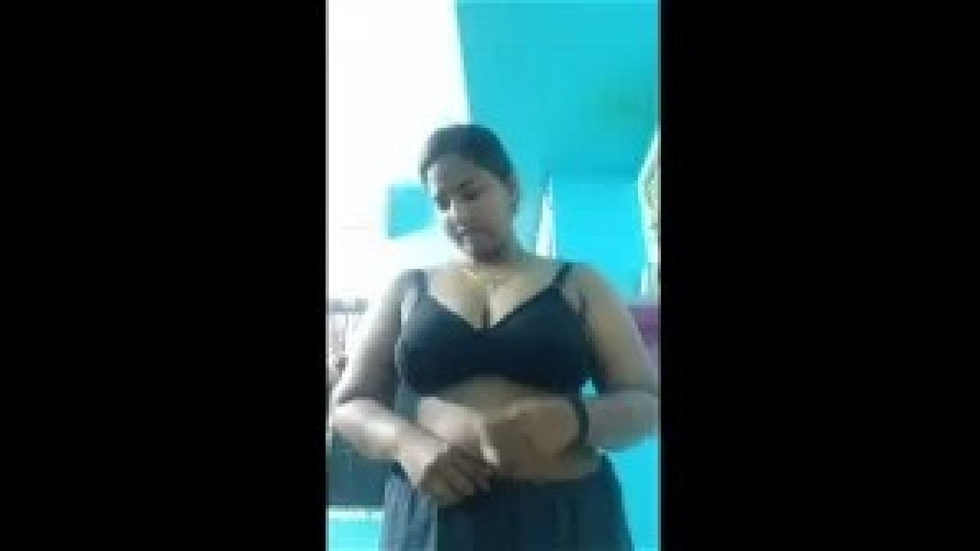 Sexy Desi girl Shows her Big Boobs and Pussy