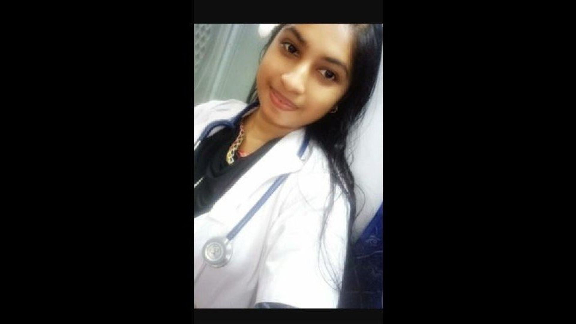 Sexy Dr Showing