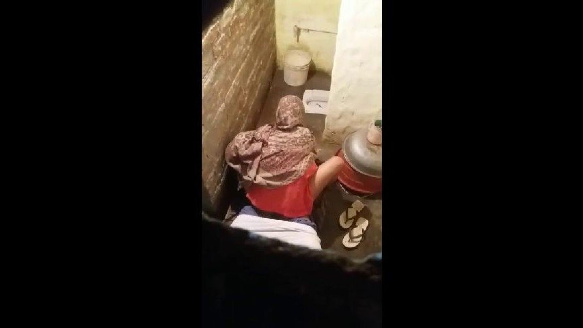 ⁣Aunty Fucked by devar caught Secretly