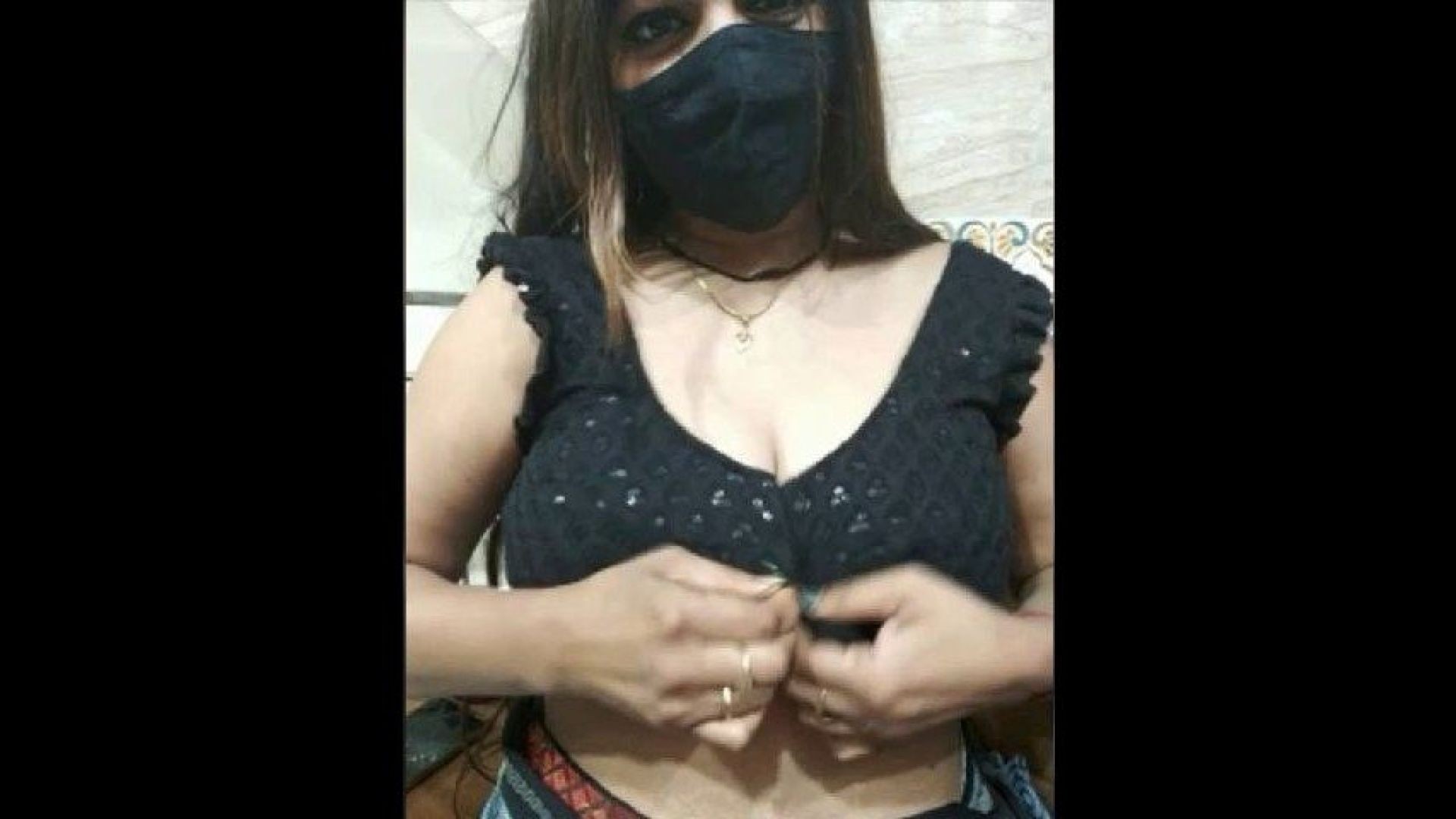 Ahina B00BS Oil Massage on Live Show