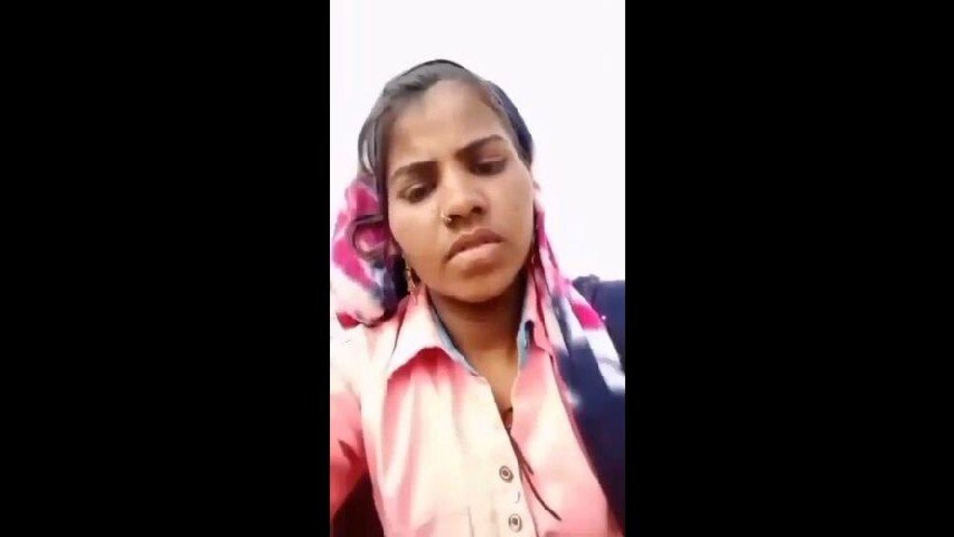 Desi Village Girl Shows Her Pussy