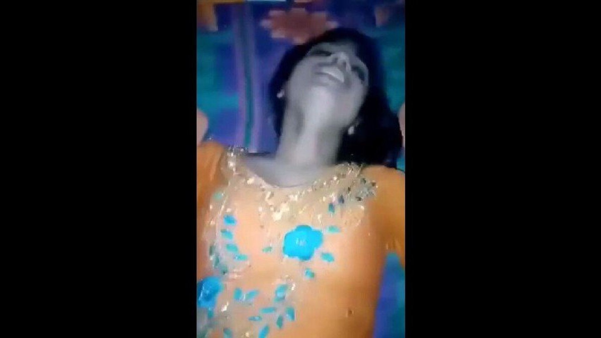Cute girl shaved pussy fucking